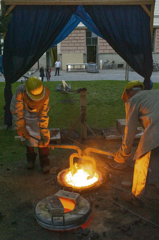 Markus-Lutter_Bildhauerei_Bronzetheater_2013_0
