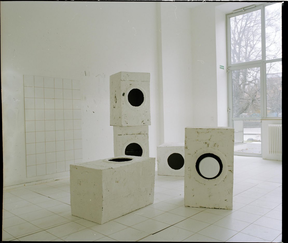 Markus-Lutter_Bildhauerei_Waschsalon_2010_0